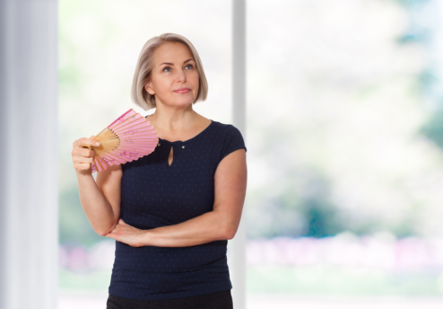 zena-hormoni-menopauza